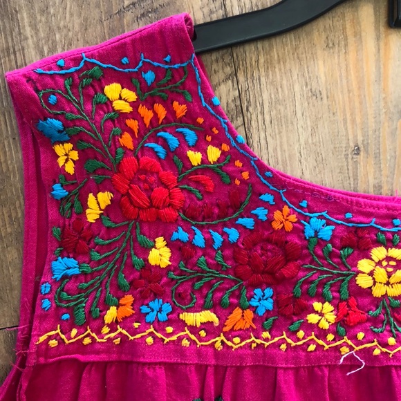 Authentic Mexican Embroidered Blouse Sleeveless - Picture 3 of 10